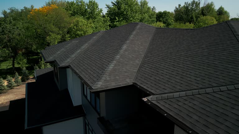 Best Roof Installation  in Tichigan, WI